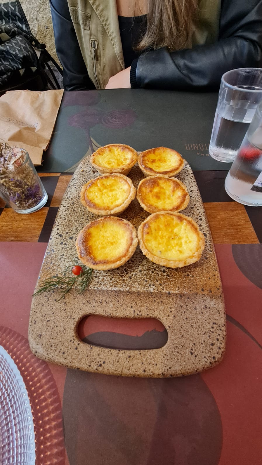 Cozinha Santo Antônio: a empada de queijo e o dourado que não engana